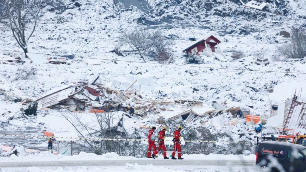 Νορβηγία: Tέσσερις νεκροί, έξι αγνοούμενοι από την φονική κατολίσθηση