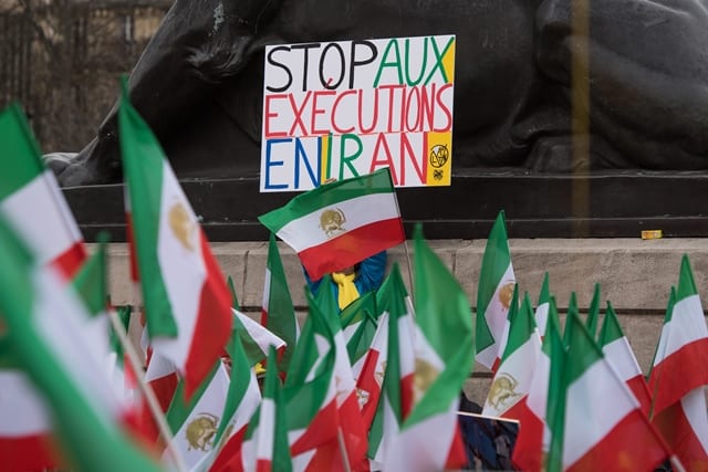 Ιράν: Εκτελέστηκαν τρεις άνδρες για τρομοκρατία και φόνους