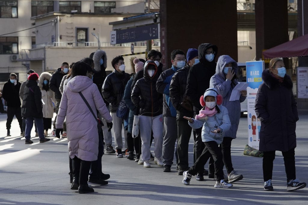 Πεκίνο-κορονοϊός: Ουρές για το εμβόλιο ενόψει του νέου κινεζικού έτους