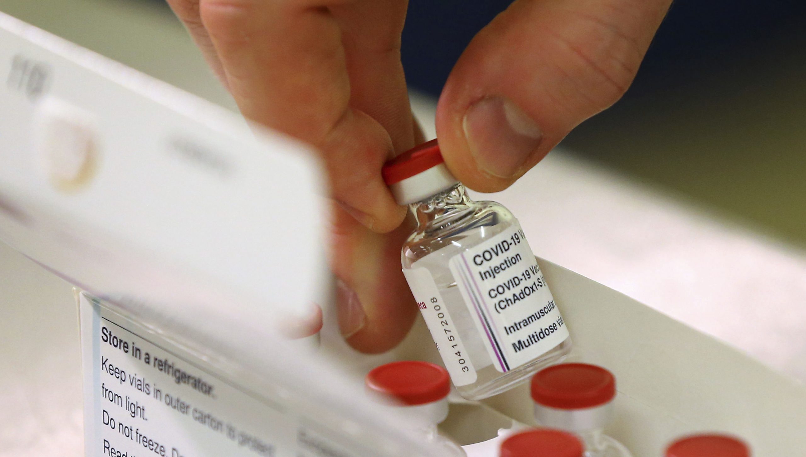 Ολλανδία: Μόνο σε άτομα άνω των 60 ετών θα χορηγείται το εμβόλιο της AstraZeneca