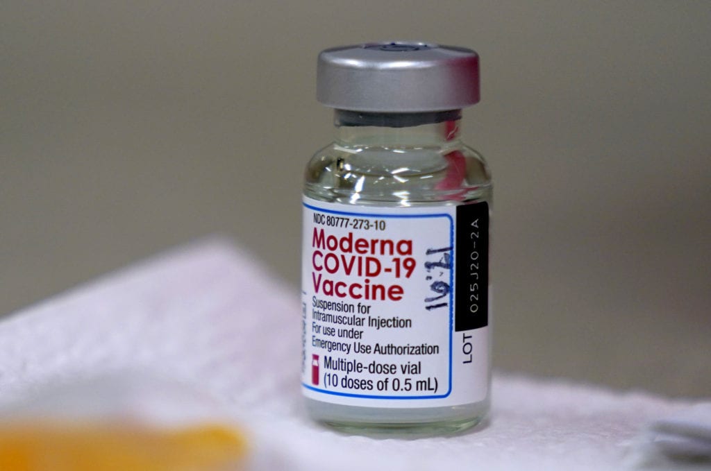 Η Κομισιόν ενέκρινε το εμβόλιο της Moderna