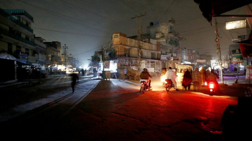 Πακιστάν: Αποκαταστάθηκε η ηλεκτροδότηση μετά από ένα 24ωρο ολικού μπλακ άουτ