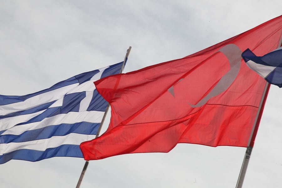 Αλβανικός Τύπος: Ελλάδα κι Τουρκία συζητούν για μοιρασιά στο Αιγαίο και αποστρατικοποίηση νησιών