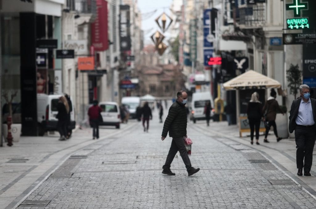 Κορονοϊός: 25 νέοι θάνατοι και 671 κρούσματα το τελευταίο 24ωρο – 340 στις ΜΕΘ