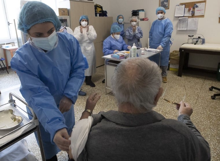 Ιταλία: Πάνω από 15.000 νέα κρούσματα κορονοϊού – 507 θάνατοι το τελευταίο 24ωρο