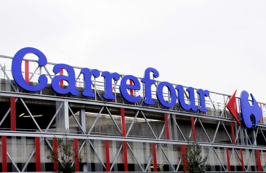 Γαλλία: Η Γαλλίδα υπουργός Εργασίας αντιτίθεται στην προτεινόμενη εξαγορά της Carrefour από καναδική εταιρεία