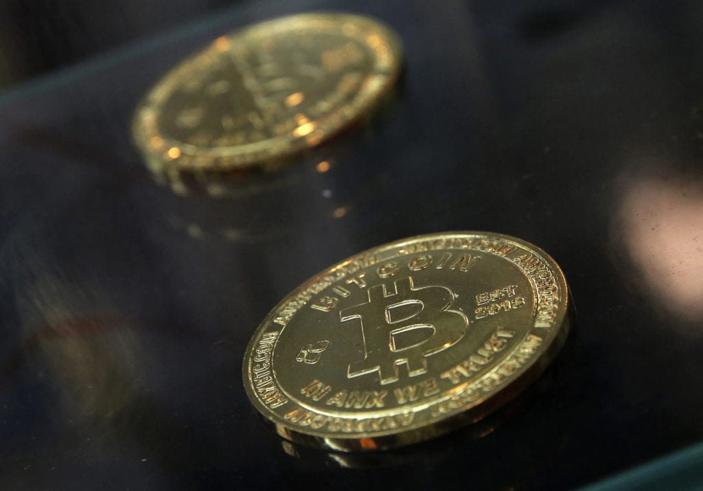 Βρετανία: Διακόσια εκατ. λίρες σε bitcoins πετάχτηκαν κατά λάθος!