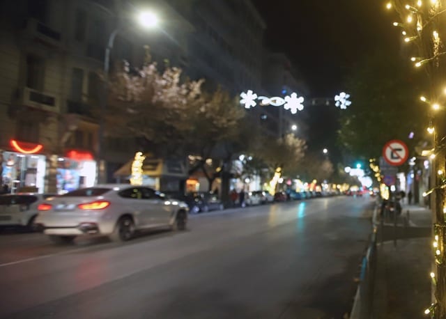 Θεσσαλονίκη: Συλλήψεις και πρόστιμα για συγκεντρώσεις σε σπίτια