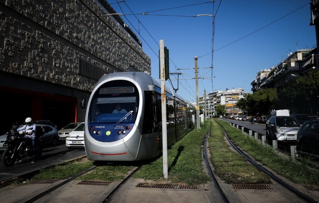 Τετράωρη στάση εργασίας στο τραμ την Τετάρτη