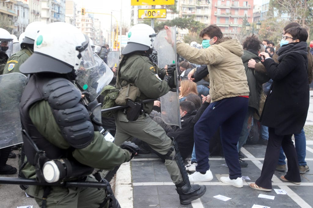 Κοσμήτορας Φιλοσοφικής ΑΠΘ: Η επίδειξη πυγμής κατά φοιτητών θυμίζει άλλες εποχές (Video)