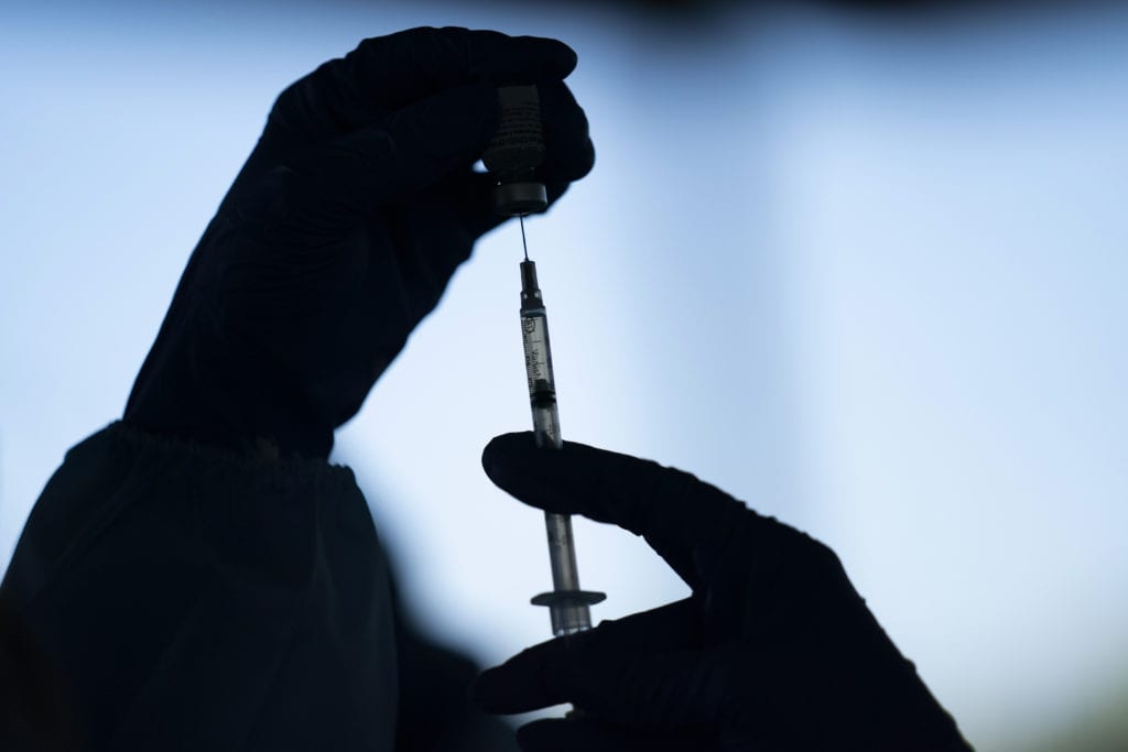 Ο ΠΟΥ αναμένεται να εγκρίνει άλλα δύο εμβόλια κατά του κορονοϊού εντός καλοκαιριού