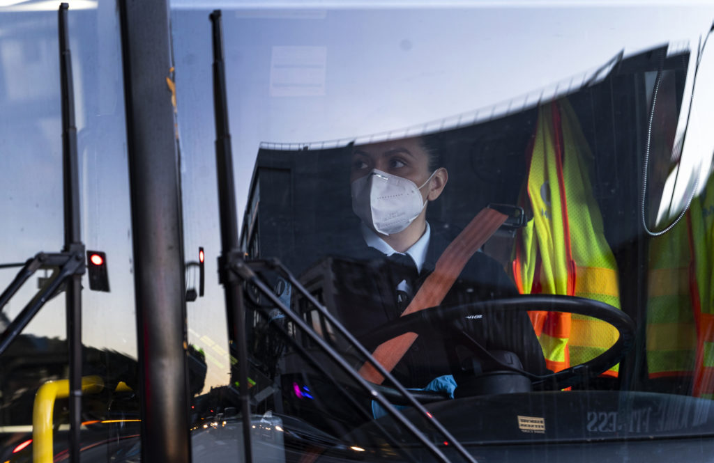 ΗΠΑ: Υποχρεωτική η χρήση μάσκας στα μέσα μεταφοράς από 1η Φεβρουαρίου