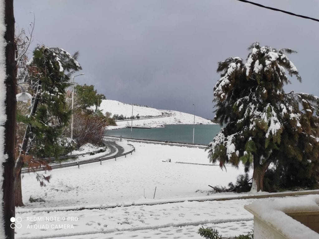 Μεγάλα προβλήματα στην Εύβοια λόγω της «Μήδειας» – Έφτασε δύο μέτρα το χιόνι (Photos)