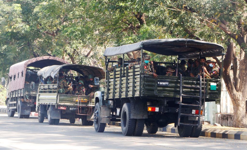 Μιανμάρ: Το Facebook κλείνει όλους τους λογαριασμούς που συνδέονται με τον στρατό