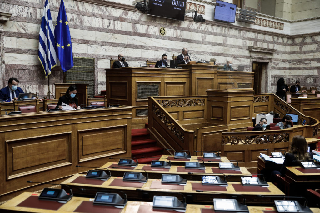 Βουλή: Μόνο η Ελληνική Λύση υπέρ του τερατουργήματος Κεραμέως για την πανεπιστημιακή αστυνομία