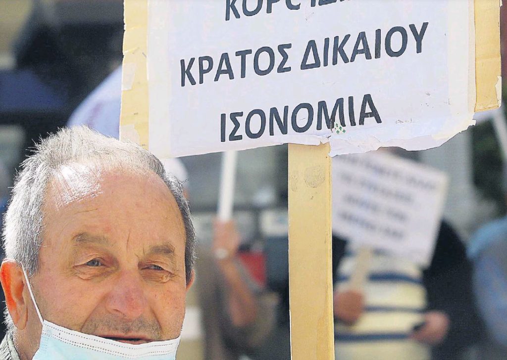 Κανένα φως για τις εκκρεμείς συντάξεις