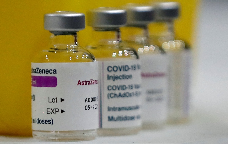 Βρετανία: Λιγότερο αποτελεσματικό στη νοτιοαφρικανική παραλλαγή το εμβόλιο της AstraZeneca
