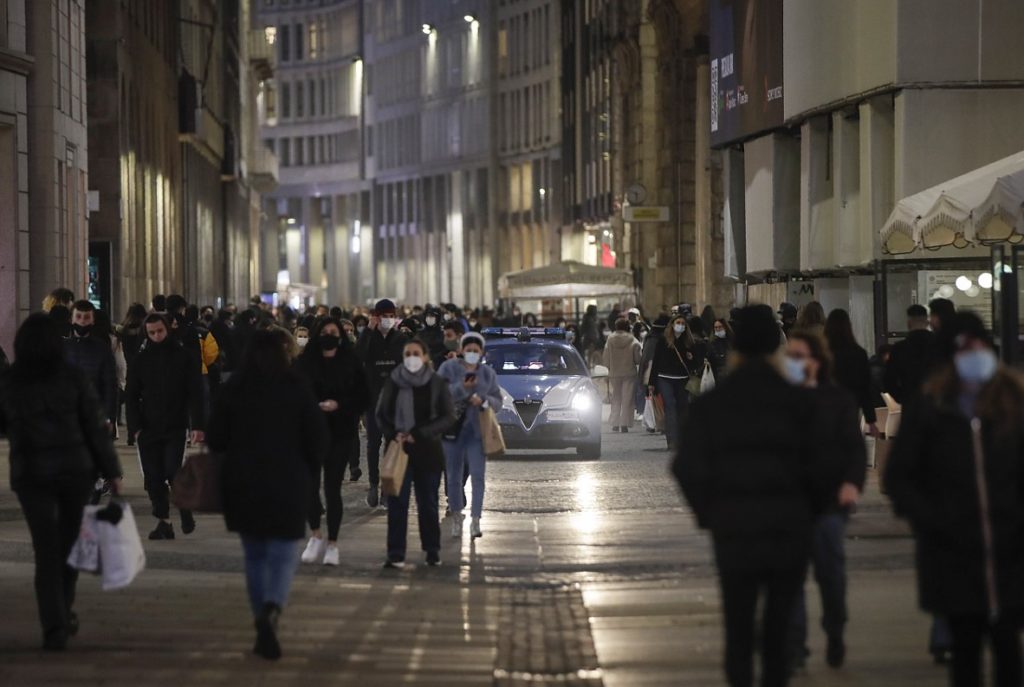 Ιταλία: Πάνω από 10.000 νέα κρούσματα κορονοϊού – 422 θάνατοι σε 24 ώρες