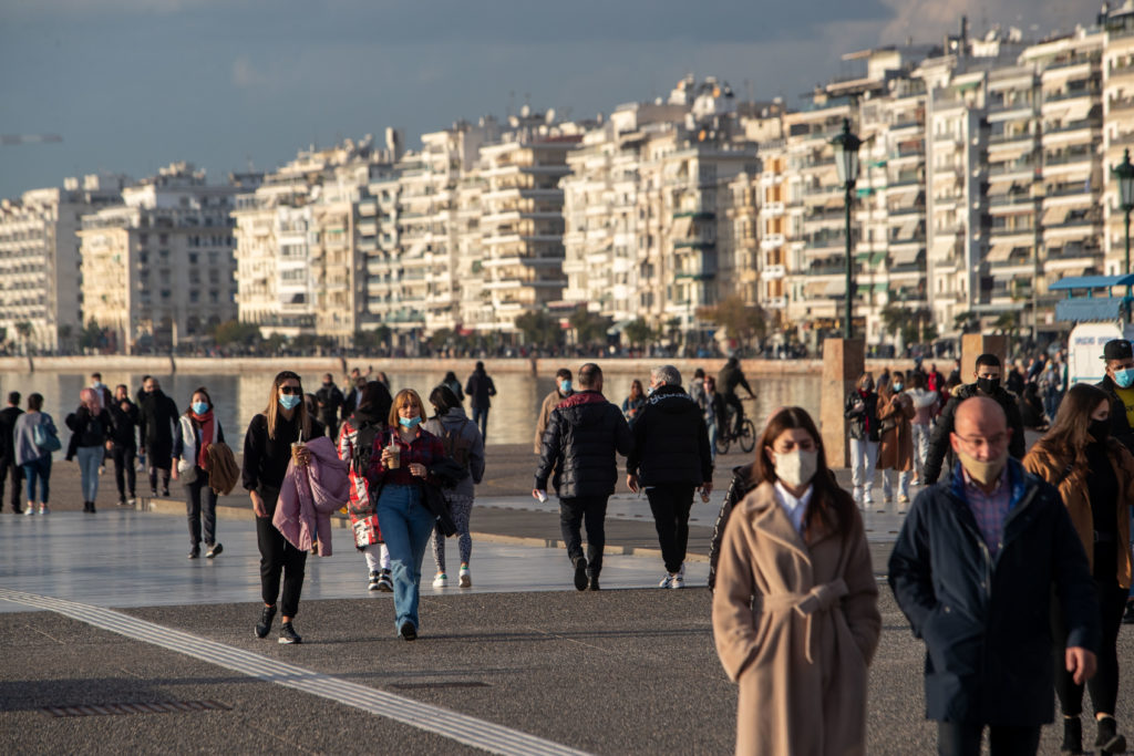 Τη λήψη νέων μέτρων για τη Θεσσαλονίκη ζητούν οι ειδικοί – Φόβοι για ραγδαία αύξηση των κρουσμάτων