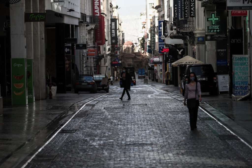 Χειμερινές προβλέψεις Κομισιόν: «Βλέπει» ύφεση 10% για την Ελλάδα το 2020