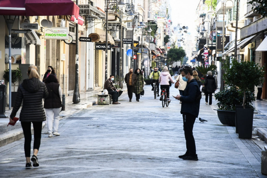 Σκληρό «lockdown» σε Αχαΐα και Εύβοια ζητούν οι λοιμωξιολόγοι  – Τι θα γίνει με Θεσσαλονίκη και Ρέθυμνο