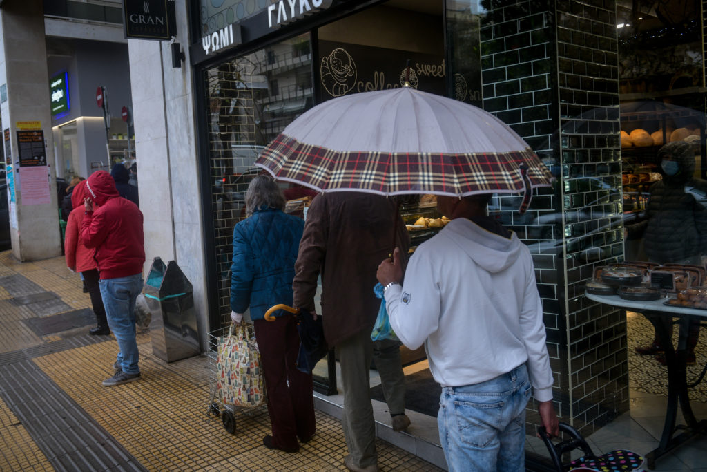 ΣΥΡΙΖΑ: Όχι μόνο ανόητο αλλά και επικίνδυνο μέτρο η απαγόρευση κυκλοφορίας στις 6