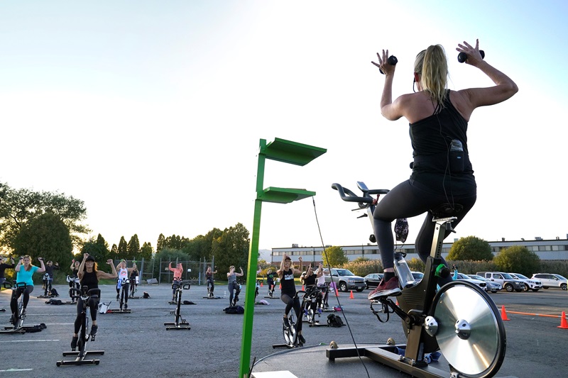 Γερμανία: Αλυσίδα γυμναστηρίων ανοίγει υπαίθριους χώρους άθλησης