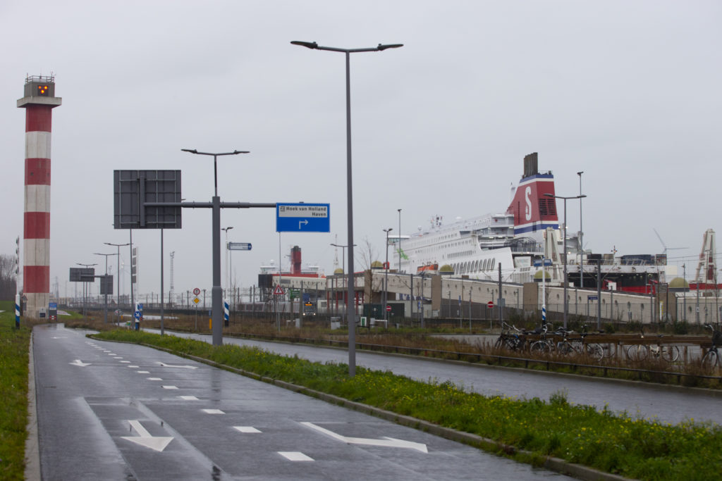 Ολλανδία: Δικαστήριο διατάζει την κυβέρνηση να άρει τη νυχτερινή απαγόρευση κυκλοφορίας