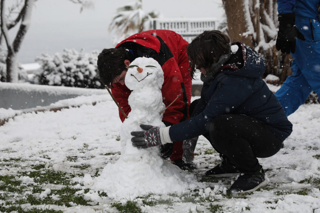«Μήδεια»: Οι χιονάνθρωποι είχαν την τιμητική τους… (Photos)