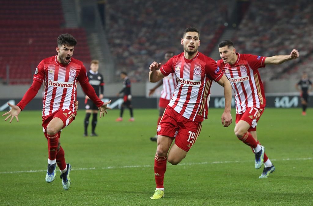 Europa League: Αβαντάζ πρόκρισης ο Ολυμπιακός, 4-2 την Αϊντχόφεν