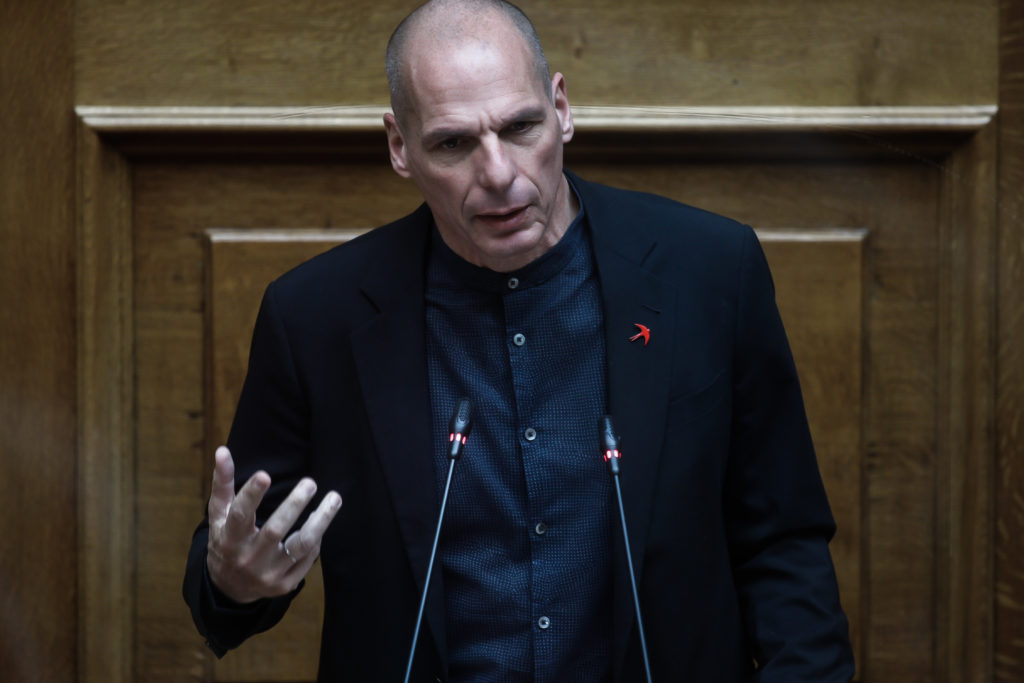 Βαρουφάκης: Ο Μητσοτάκης θυμίζει λαθροκυνηγό που ιδρύει σύλλογο προστασίας θηραμάτων