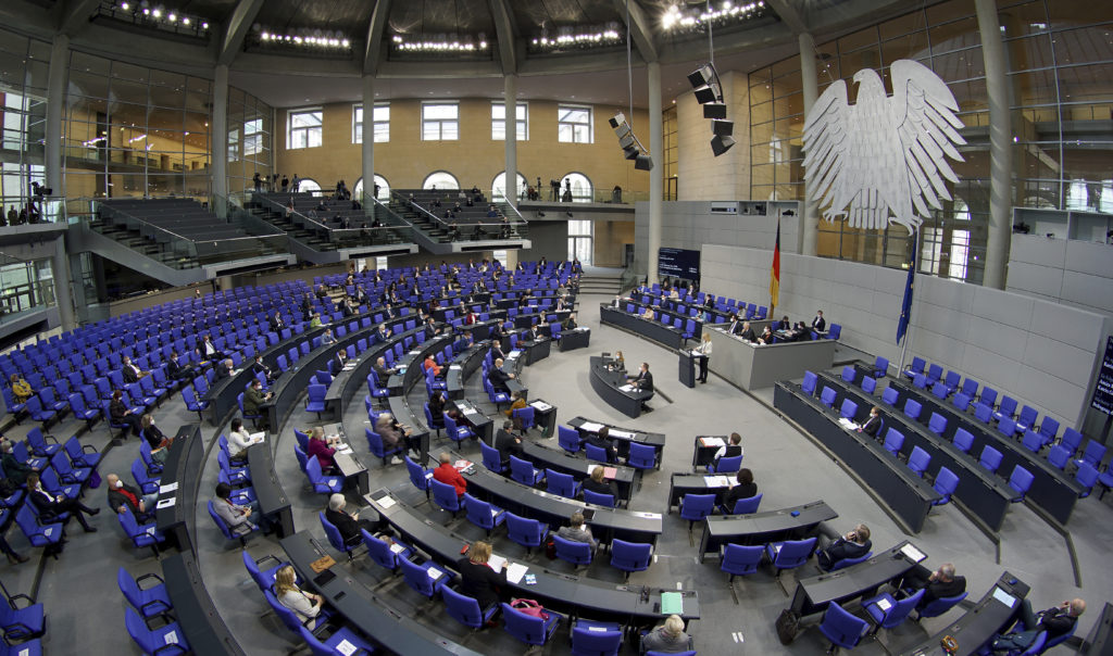 Γερμανία: Ύποπτος για δωροδοκία και δωροληψία ο αντιπρόεδρος της K.O. της Χριστιανικής Ένωσης