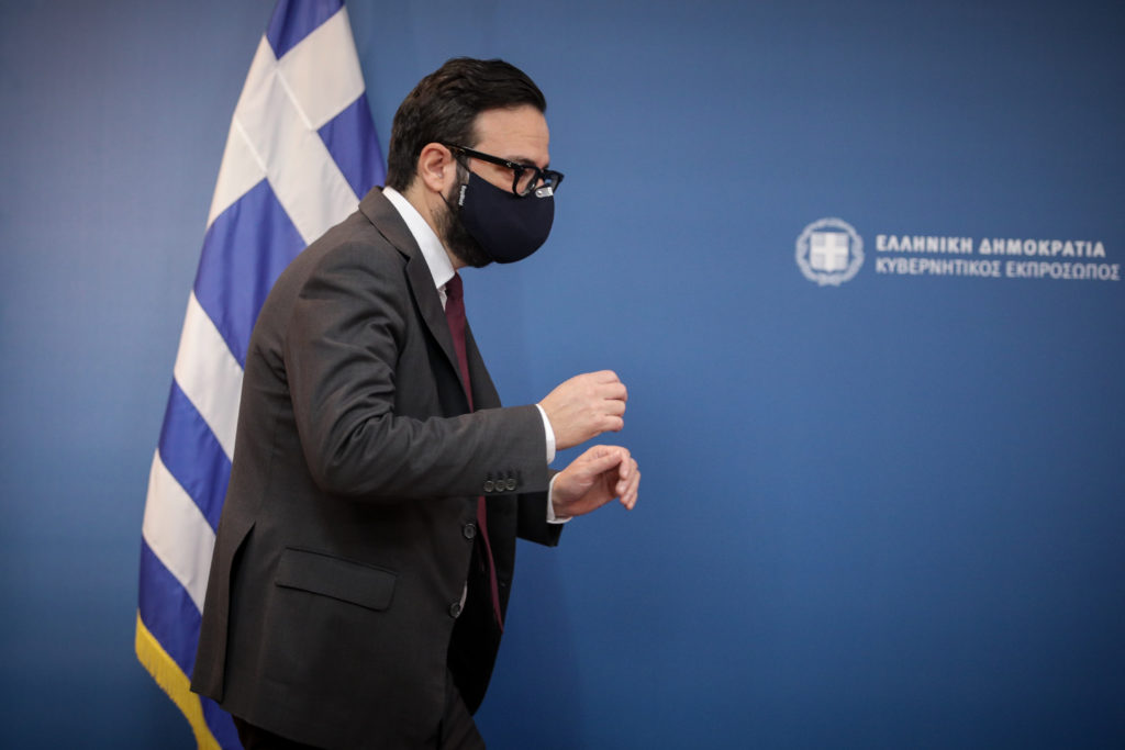 Ενδοκυβερνητική κρίση προκαλεί η παραίτηση Ταραντίλη