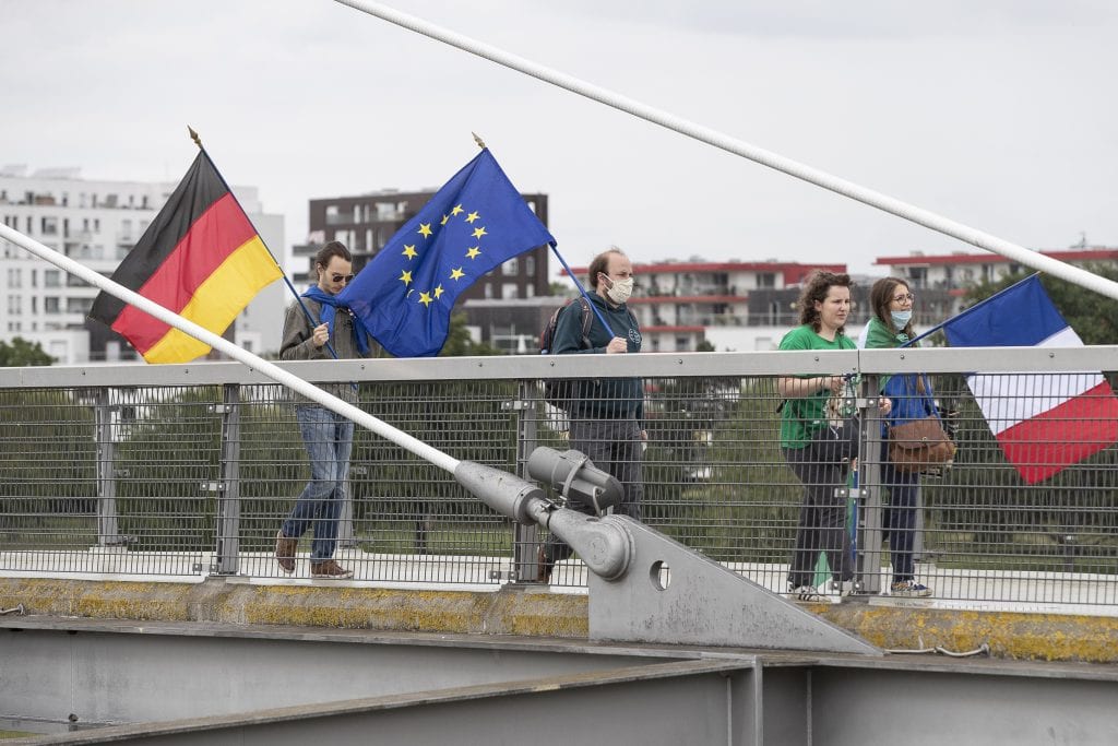 Ανησυχία στη Γαλλία από το ενδεχόμενο να κλείσει η Γερμανία τα σύνορά της