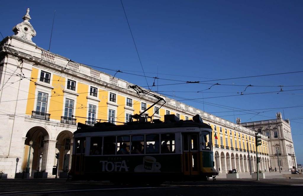 Πορτογαλία: Σε επίπεδα του ΄80 ο τουρισμός λόγω covid-19