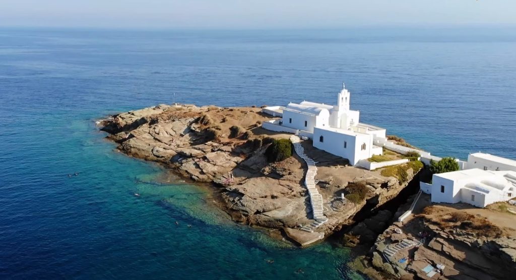 Μία πτήση στην όμορφη Σίφνο (Video)