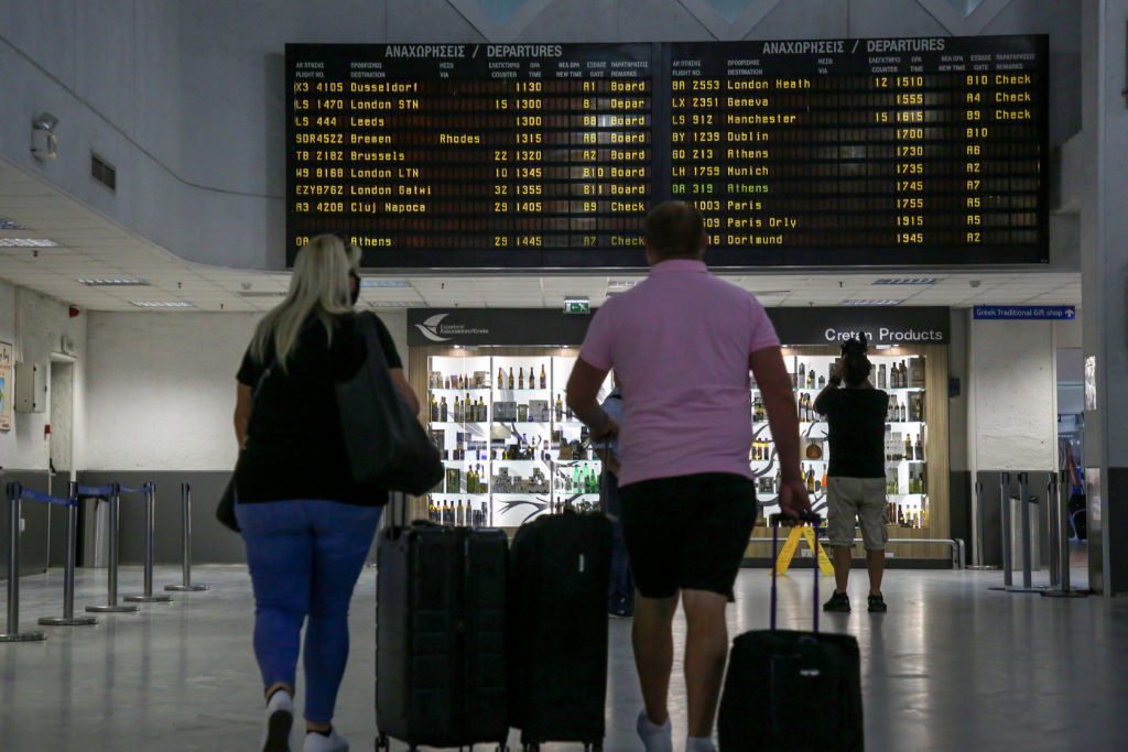 Στα βράχια πηγαίνουν τον τουρισμό και φέτος