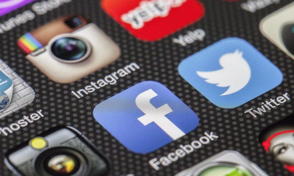 ΚΚΕ: Το μπαράζ λογοκρισίας διαψεύδει τις μεγαλοστομίες περί «ελευθερίας των social media»