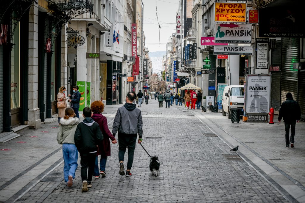 Kαπραβέλος: Παγκόσμια πρωτοτυπία το άνοιγμα της αγοράς στην οξεία φάση της πανδημίας