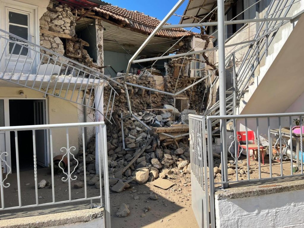 Σεισμός Ελασσόνα: Δείτε τα πρώτα βίντεο από την στιγμή του ισχυρού σεισμού