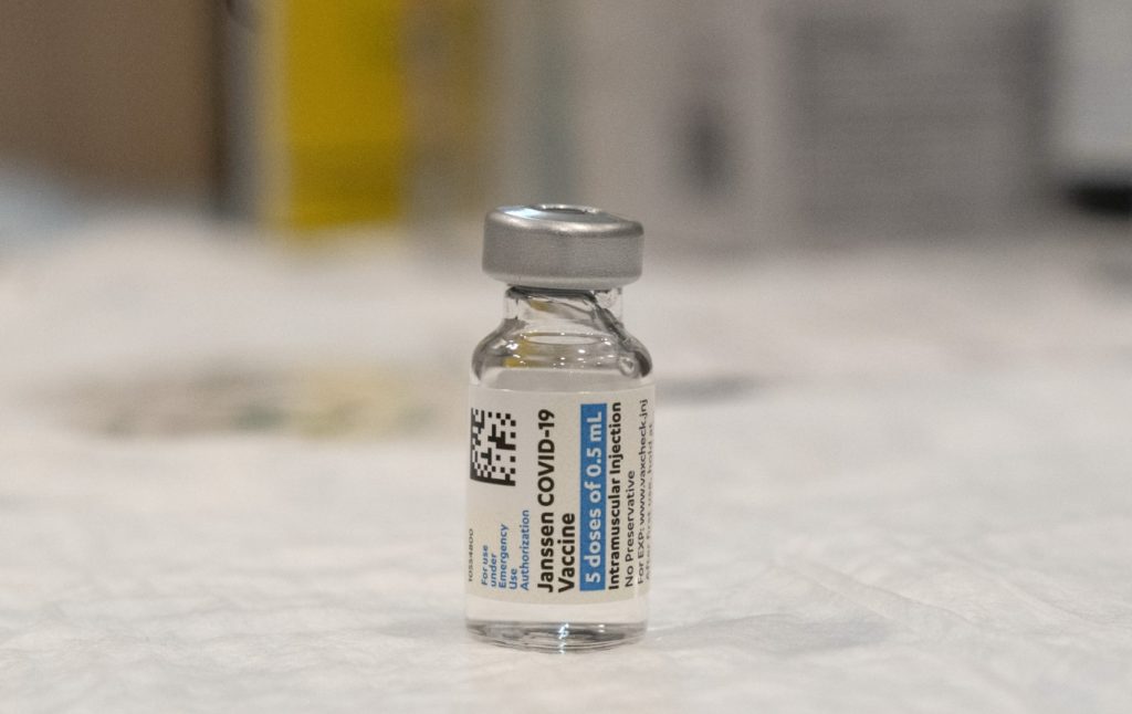 Οι αρχές του Καναδά αποφασίζουν για το εμβόλιο της Johnson & Johnson