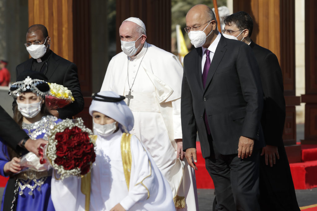 Ιράκ-Πάπας Φραγκίσκος: Ας σιγήσουν τα όπλα
