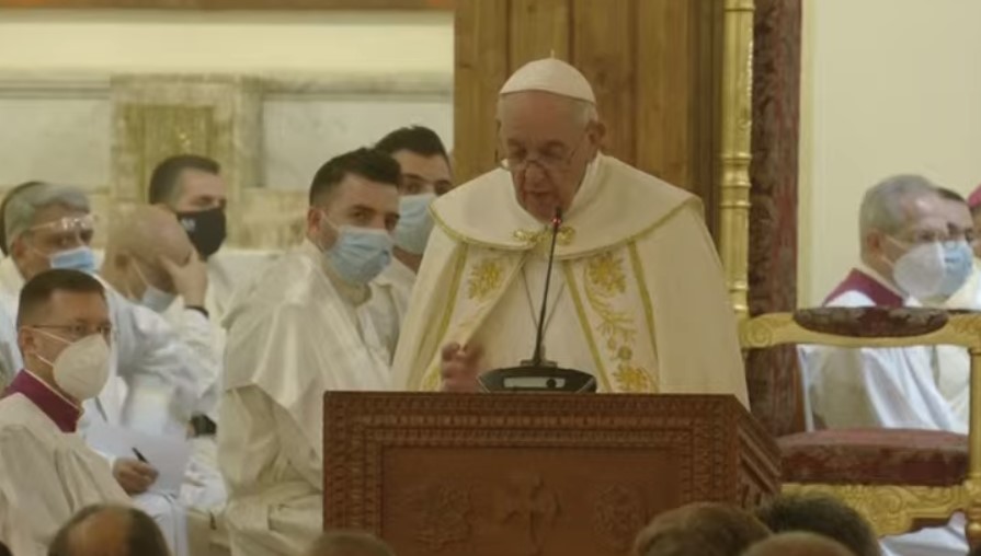 Ιράκ: Η πρώτη του λειτουργία του πάπα ενώπιον πιστών