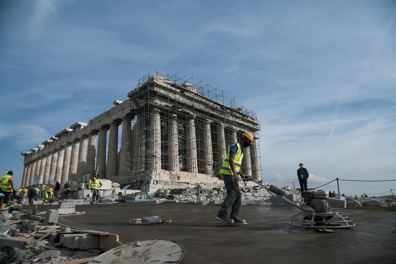 Νέα τεκμήρια από τις καταστρεπτικές εργασίες στην Ακρόπολη (εικόνες)