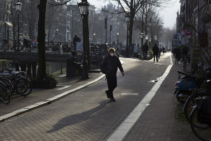 Ολλανδία: Παράταση της νυχτερινής απαγόρευσης κυκλοφορίας μέχρι τα τέλη Μαρτίου