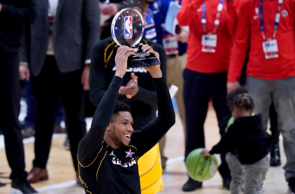 Γιάννης Αντετοκούνμπο: Ένας μόνιμος MVP με απανωτά ρεκόρ