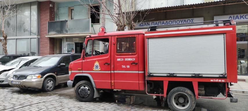 Τραγωδία στη Θεσσαλονίκη: Τρεις νεκροί από φωτιά σε εγκαταλελειμμένο κτίριο