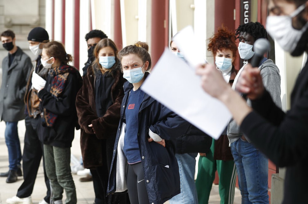 Γαλλία: Προειδοποιήσεις Καστέξ για νέα περιοριστικά μέτρα στο Παρίσι