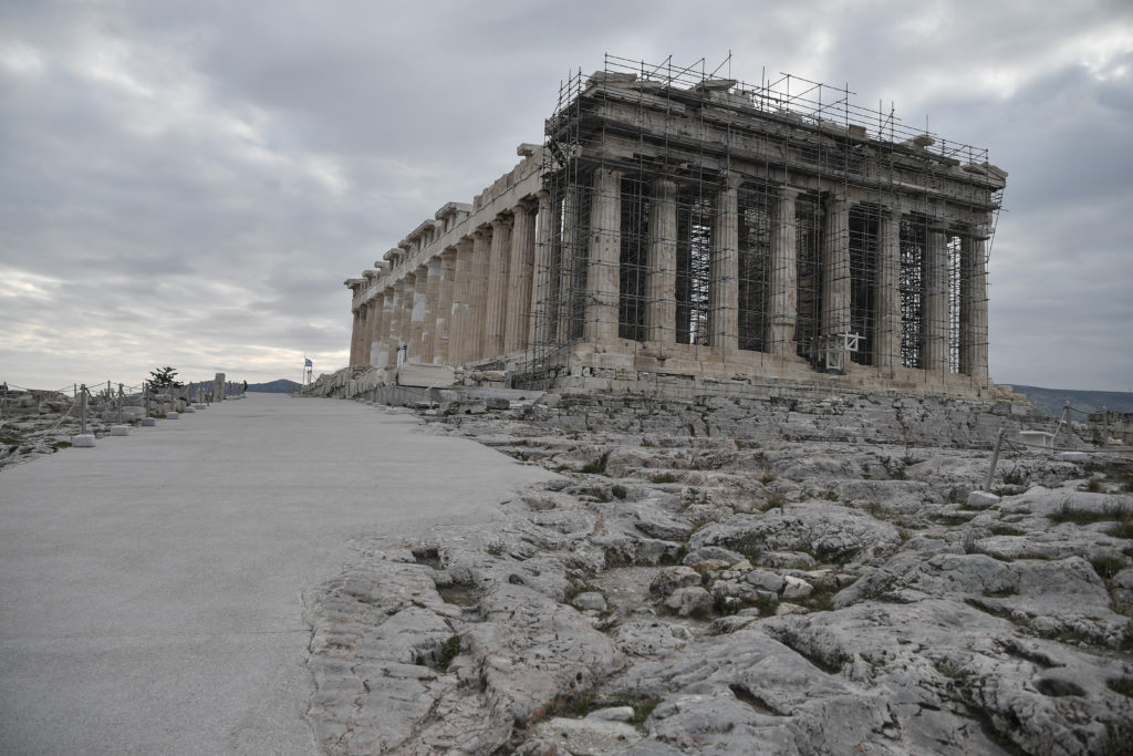 Μάνος Στεφανίδης: Μια πατρίδα που θυμίζει στρίπερ