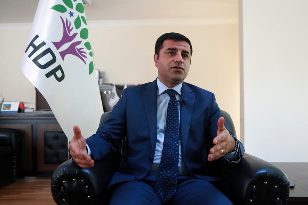 «Κόλαφος» Ντεμιρτάς κατά Ερντογάν: Επιδιώκει απαγόρευση του HDP για να κερδίσει τις εκλογές